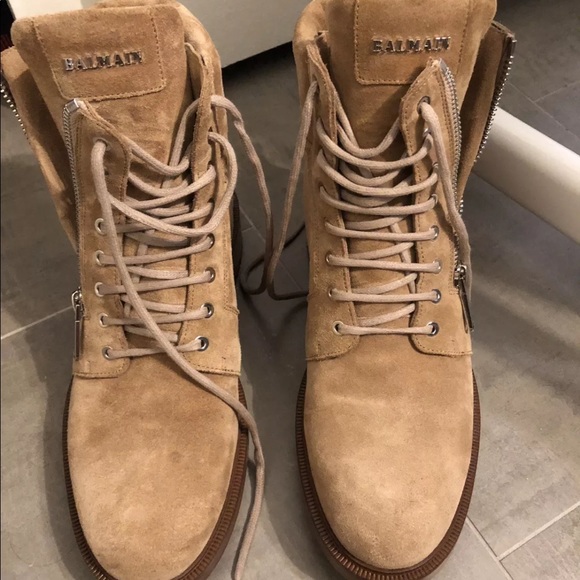 Shoes - Picture 1 of 4